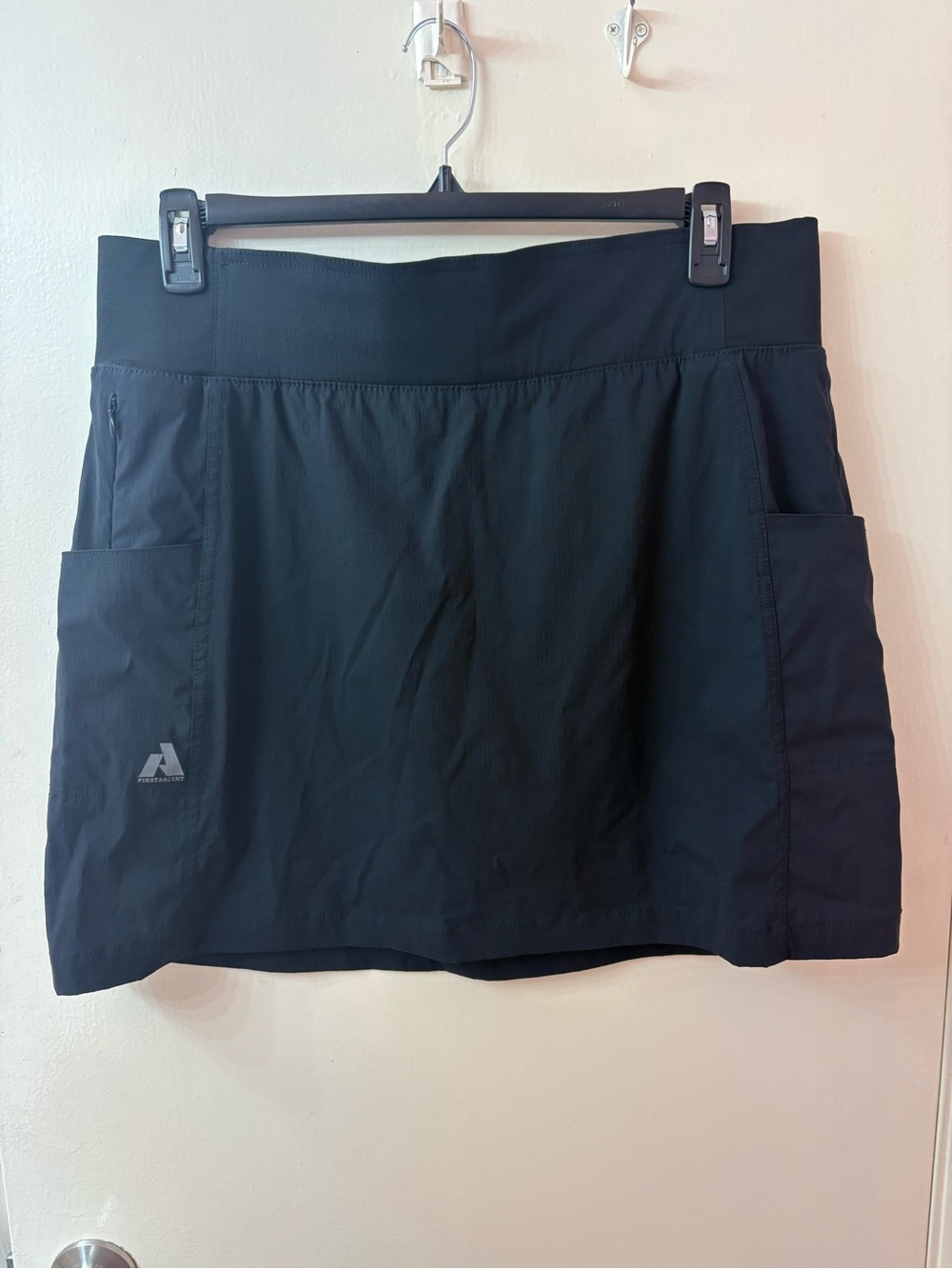 Eddie Bauer Black Women's Athletic Skort with Side Pockets